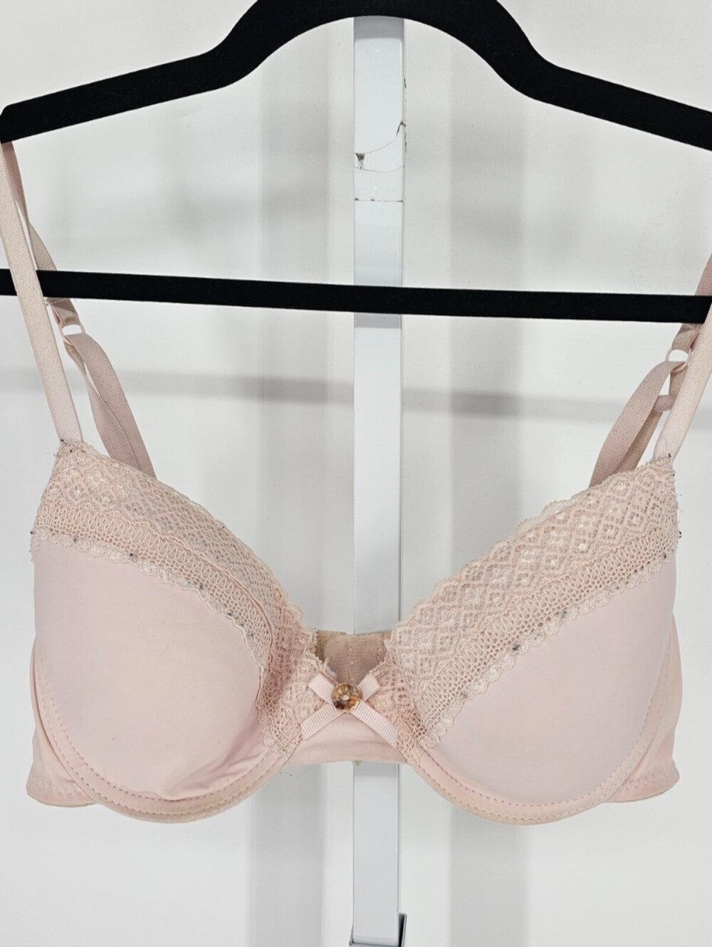 Laura Ashley Womens Sz 34B Lightly Padded T Shirt Bra Light Pink Lace Trim